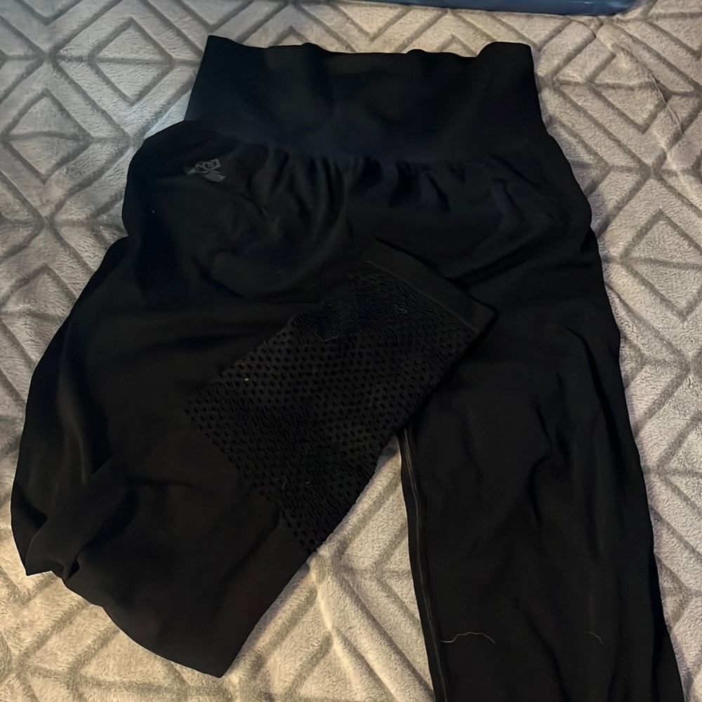 Engineered Life Leggings, Size L.